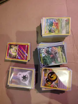 pokemon cards bulk lot 226 Cards and Energy And Pokemon Go Box N/M - Image 1