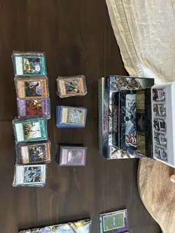 YU-GI-OH! LOT. 1000+ CARDS. Tins, boxes, playmats included. - Image 2