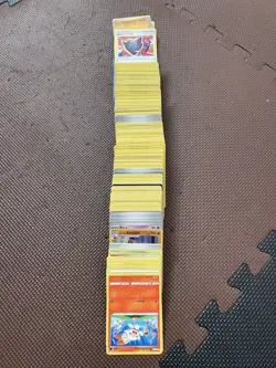 500 Random Pokemon Trading cards - Image 1