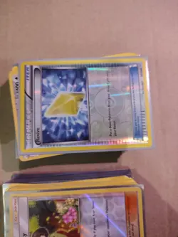 pokemon cards bulk lot 220 Cards and Energy And Pokemon Box N/M - Image 4
