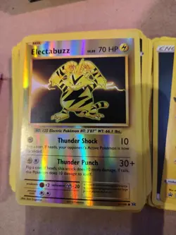 pokemon cards bulk lot 370Cards and Energy And Pokemon Hidden Fates Box N/M - Image 3