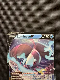 Pokemon TCG Lumineon V 040/172 SWSH09: Brilliant Stars Ultra Rare Near Mint - Image 3
