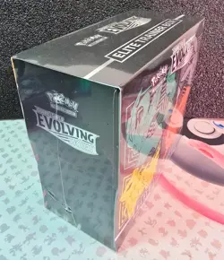 Pokemon Sword & Shield Evolving Skies Elite Trainer Box ETB Umbreon Art - Sealed - Image 2