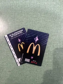 McDonald's Kpop Demon Hunter Foil Photo Card - Rumi & Jinu - Holographic RARE!! - Image 2