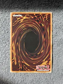 Yu-Gi-Oh! - Dark Magician Girl - PGLD-EN033 - 1st Edition - NM - Image 2