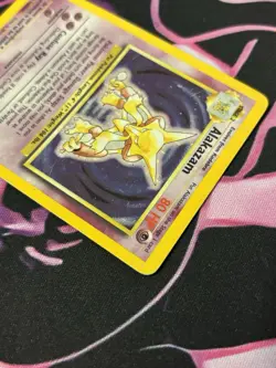 Alakazam 1/102 Base Set Vintage Holo Pokemon Card WOTC Pokemon TCG - Image 3