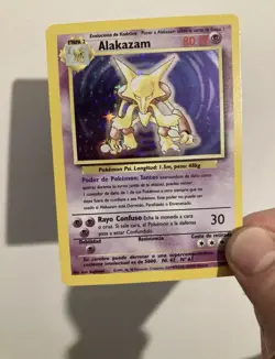 Alakazam 1/102 Base Set Spanish Holo Pokemon Card - Image 2
