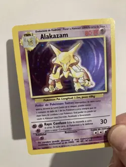 Alakazam 1/102 Base Set Spanish Holo Pokemon Card - Image 3