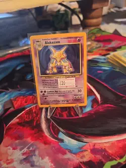 Pokemon TCG Alakazam Holo Card Base Set 1/102 LP - Image 1