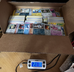 HUGE Pokemon BULK lot 21lbs 4000+ Cards Common Uncommon HOLO RARE Reverse Holo - Image 1