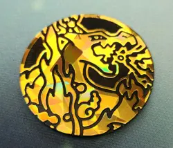 Pokemon - Charizard Vmax Coin - Gold Holo - Image 1