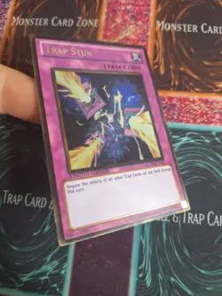 Yu-Gi-Oh! TCG Trap Stun GLD4-EN050 Gold Rare Limited Near Mint - Image 2