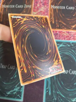 Yu-Gi-Oh! TCG Trap Stun GLD4-EN050 Gold Rare Limited Near Mint - Image 4