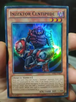 Yu Gi Oh - Inzektor Centipede - AP01-EN007 - Super Rare - Lightly Played - Image 1