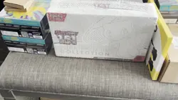 Pokemon 151 (Ultra Premium Collection Box) - Image 2