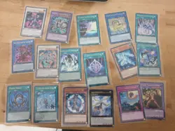MINT Lot 57 Cartes Yu-Gi-Oh - Image 1