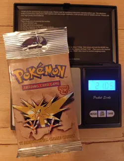 Pokemon TCG WOTC Fossil Unlimited Booster Pack - Zapdos - 21.05g - Image 1