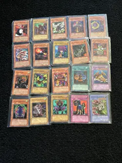 Konami Yu-Gi-Oh! CCG Card Lot - 160 Cards - Dark Magician, Blue-Eyes, Red-Eyes - Image 2