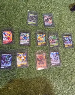 Pokemon V Lot Of 35 Cards NM - Image 3