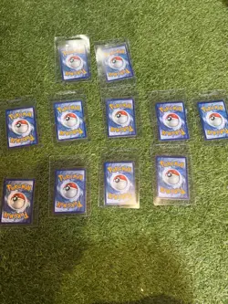 Pokemon V Lot Of 35 Cards NM - Image 4