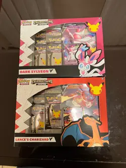 Pokemon TCG: Celebrations Collection Box [Dark Sylveon V And Lance's Charizard V - Image 1