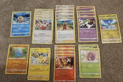 Pokemon TCG Sword & Shield Bulk Bundle Multiple Sets 200 + Cards! - Image 4