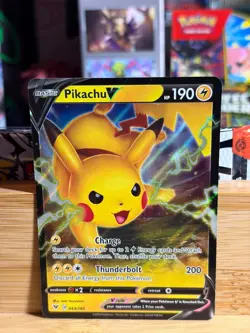 PIKACHU V 043/185 Vivid Voltage V RARE Holo Pokemon TCG NM - Image 1