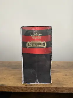 Pokemon TCG: Sword & Shield Lost Origin Elite Trainer Box (8 Packs per Box,... 820650850714 - Image 3