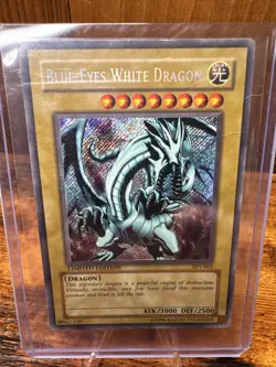 Yu-Gi-Oh TCG Blue-Eyes White Dragon BPT-003 Secret Rare Limited Edition Creased - Image 1