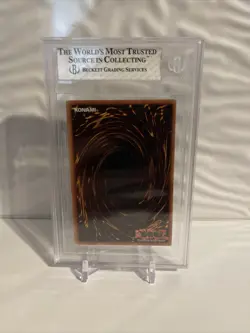 Yugioh 2002 Blue Eyes White Dragon SDK-001 Holo graded Beckett 7.5 NM - Image 2