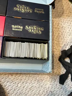 3000 Pokemon Cards Bulk Lot Energy’s, Commons, Uncommon’s Rare’s, And Holos - Image 2