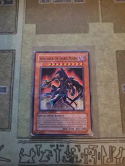 YUGIOH SORCERER OF DARK MAGIC MOV-EN002 COMMON LIMITED ED MP - Image 1