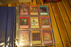 Huge collection lot of Yugioh cards Binder Foils Holos - Image 4