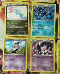 Legendary Treasures Black + White 2013 Vintage Pokemon Card Lot Read Description - Image 4