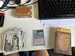 Magic the Gathering - Volcanic Island - Revised Edition 1994 - Mint - Image 3