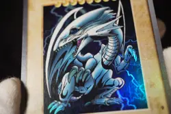 Yugioh BANDAI No.9 Blue Eyes White Dragon Vintage 1998-1999 LP - Image 3