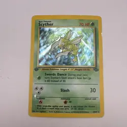 POKEMON CARD HOLO 1ST EDITION SCYTHER 10/64 JUNGLE 1999 WOTC HP/DMG SEE PICS - Image 1
