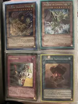 Collectors Card Album with 40 Holo Yu-Gi-Oh Card Lot - Image 2