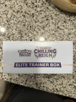 Pokemon TCG Sword & Shield Chilling Reign Elite Trainer Box Sealed New FREE SHIP 820650808630 - Image 3