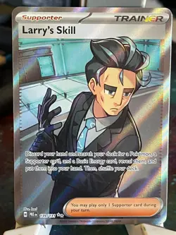 POKEMON LARRY'S SKILL #139/131 ULTRA RARE PRISMATIC EVOLUTIONS NM CARD - Image 1