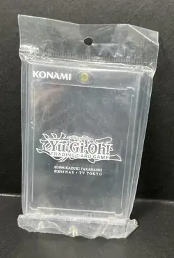 YUGIOH OFFICIAL MAGNETIC HARD CASE KONAMI CLEAR CARD DISPLAY PROTECTOR SEALED - Image 1