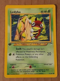 Pokemon Ledyba 71/105 1st Edition NEO Destiny NM See Pictures - Image 1
