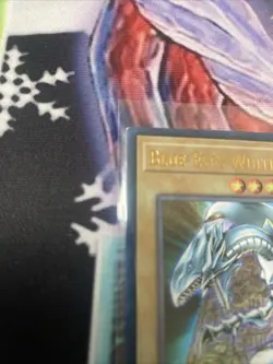 yugioh tcg blue-eyes white dragon LP unlimited ultra rare sdbe-en001 - Image 2