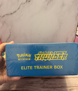 Pokemon TCG: SM - Lost Thunder (SM8) ETB Slight tear - Image 2