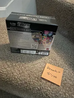 Pokemon Sword & Shield Evolving Skies Elite Trainer Box ETB Sealed - Image 2