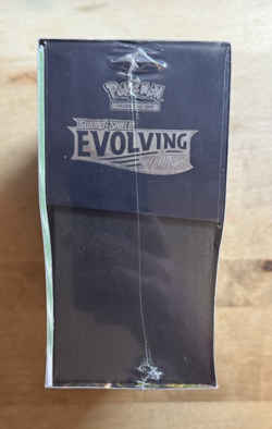 Pokemon Sword & Shield Evolving Skies Elite Trainer Box ETB Factory Sealed (MT) - Image 4