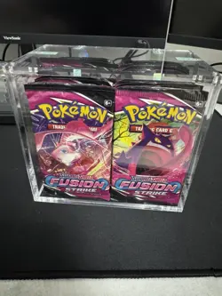 Pokemon Fusion Strike (36 Sealed Booster Packs) - Acrylic case - Image 1