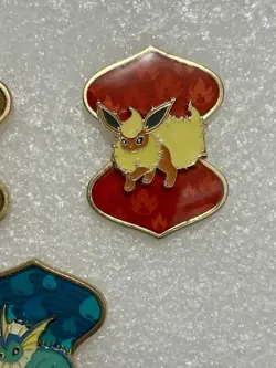 💎Official Pokemon Jolteon Vaporeon Flareon Vmax Collection Pins Set Of 3 - Image 3