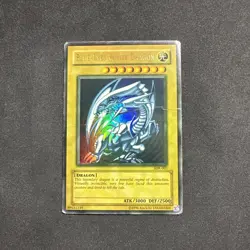 YuGiOh Blue Eyes White Dragon SDK-001 Max Faded Misprint Ultra Rare - Image 1