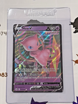 Pokemon (2021) Fusion Strike Mew V 113/264 NM/M - Image 2